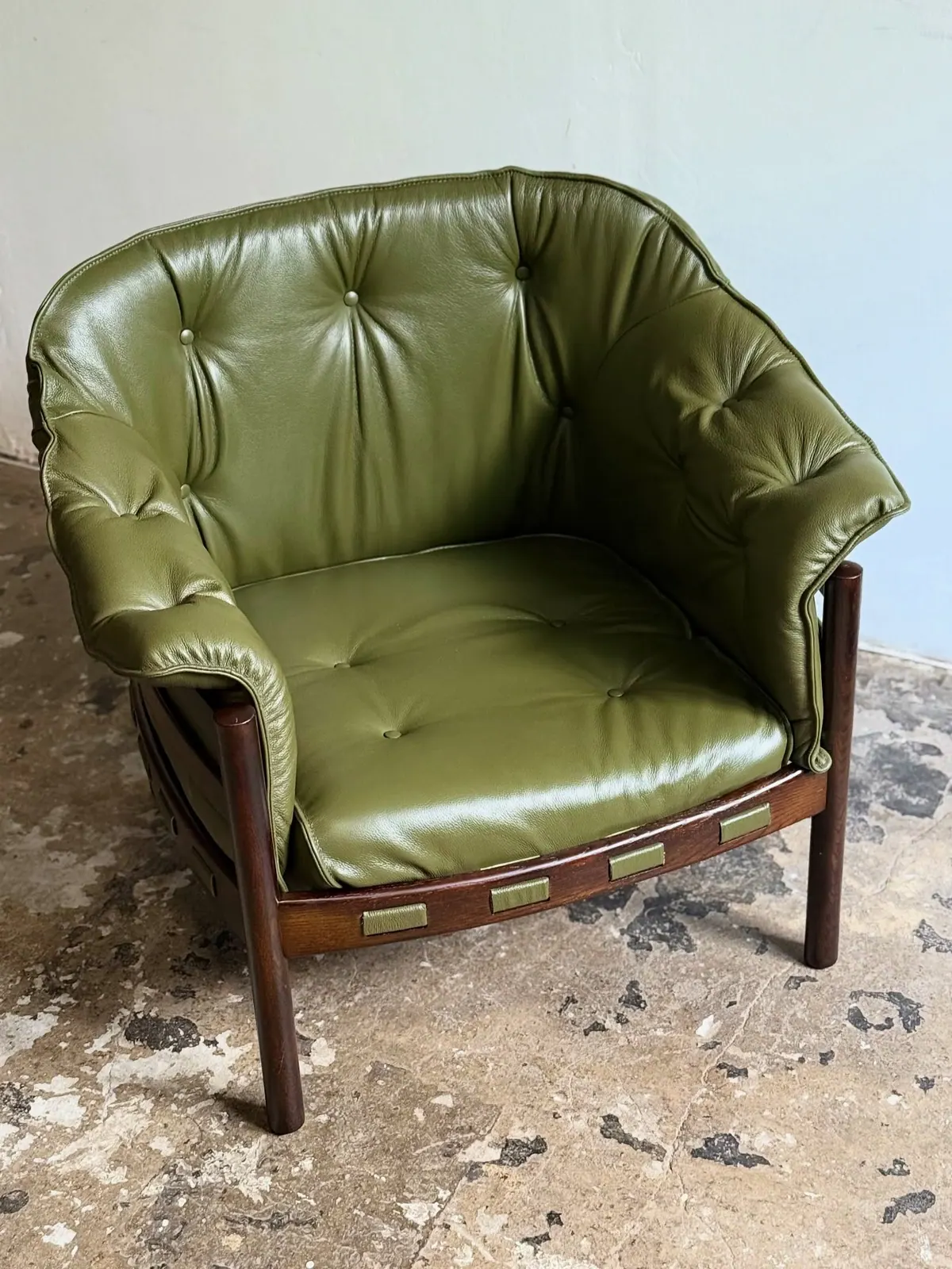 Poltrona Arne Norell, pelle verde — 2