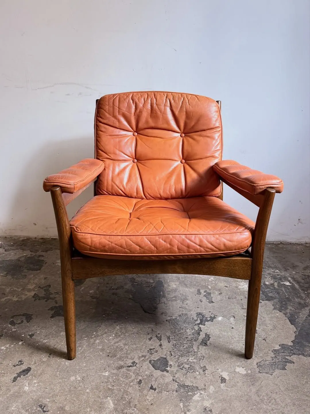 Carmen armchair, terracotta leather
