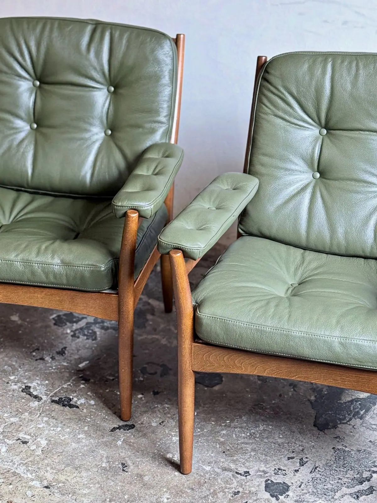 Sessel Carmen, Paar, Leder in Oliv — 5