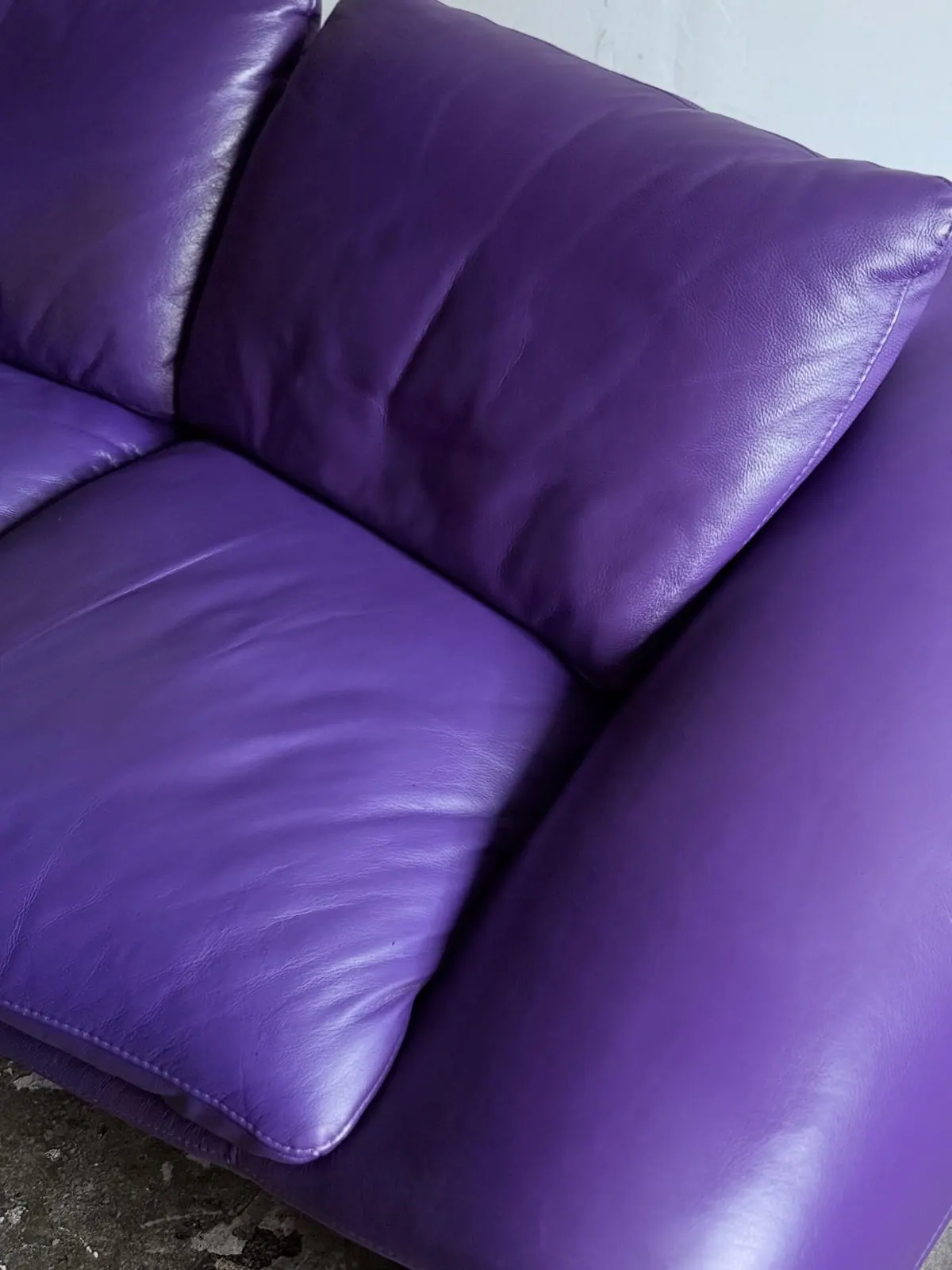 Chateau d'Ax Seagull sofa, aubergine leather — 6