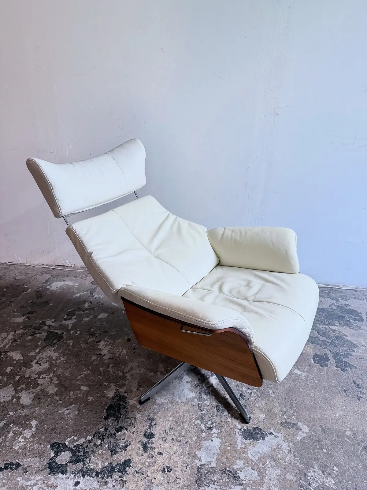 Conform Air Loungesessel, Leder in Creme — 4