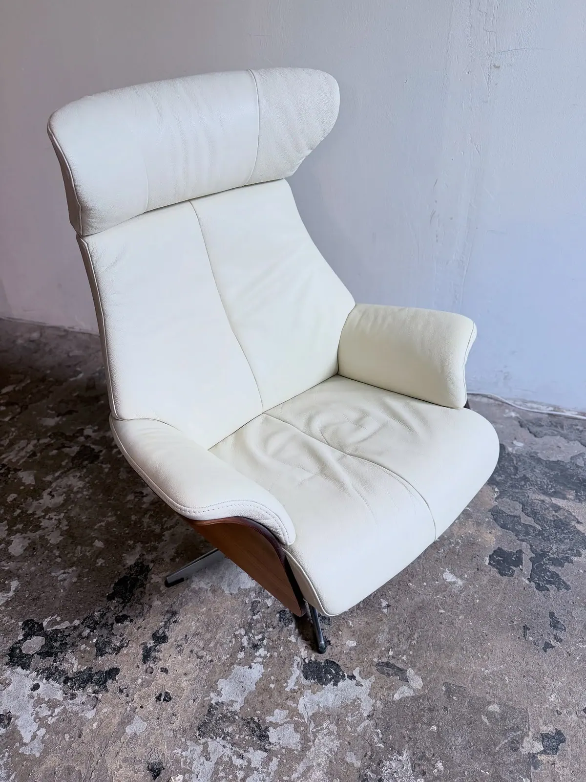 Conform Air Loungesessel, Leder in Creme — 8