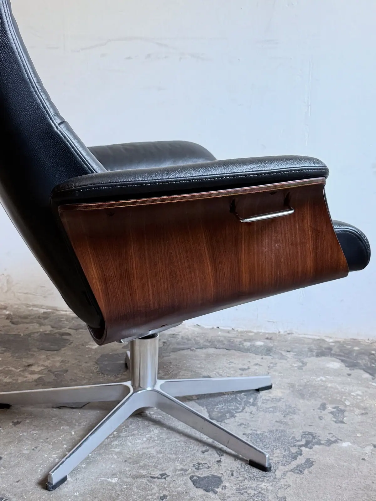 Conform lounge chair, adjustable headrest — 6