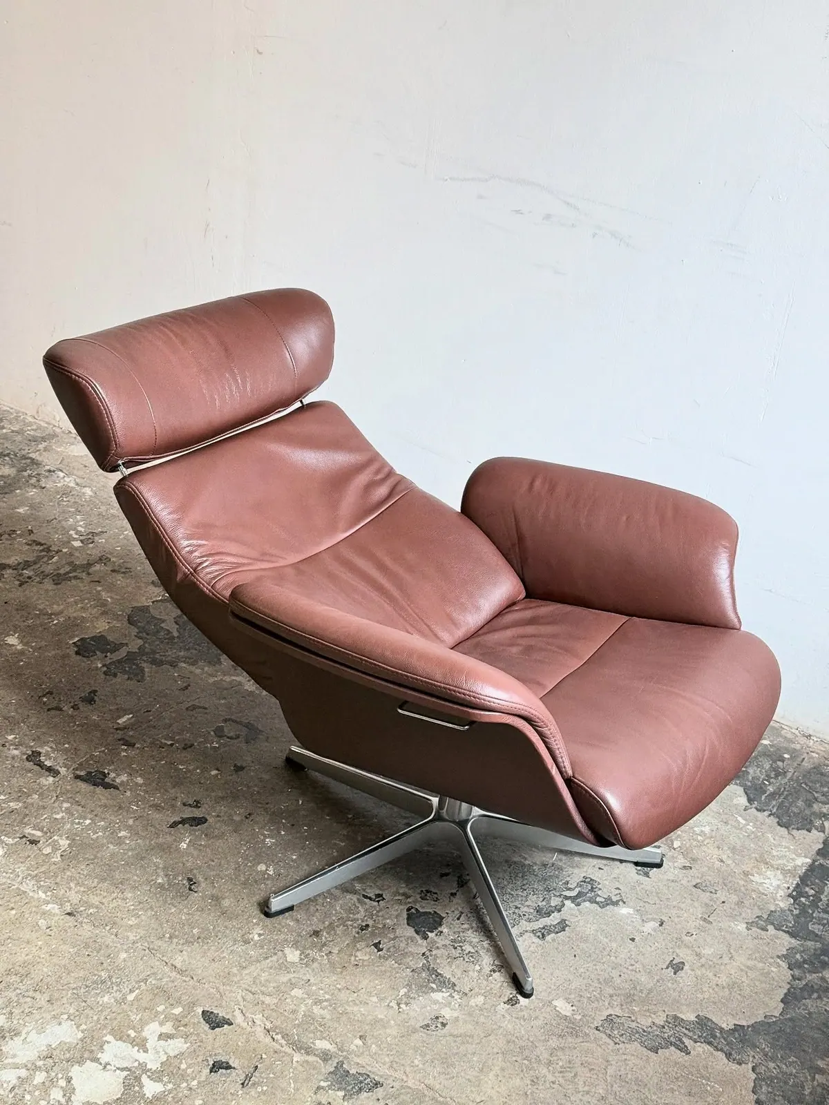 Conform Timeout recliner, brown leather