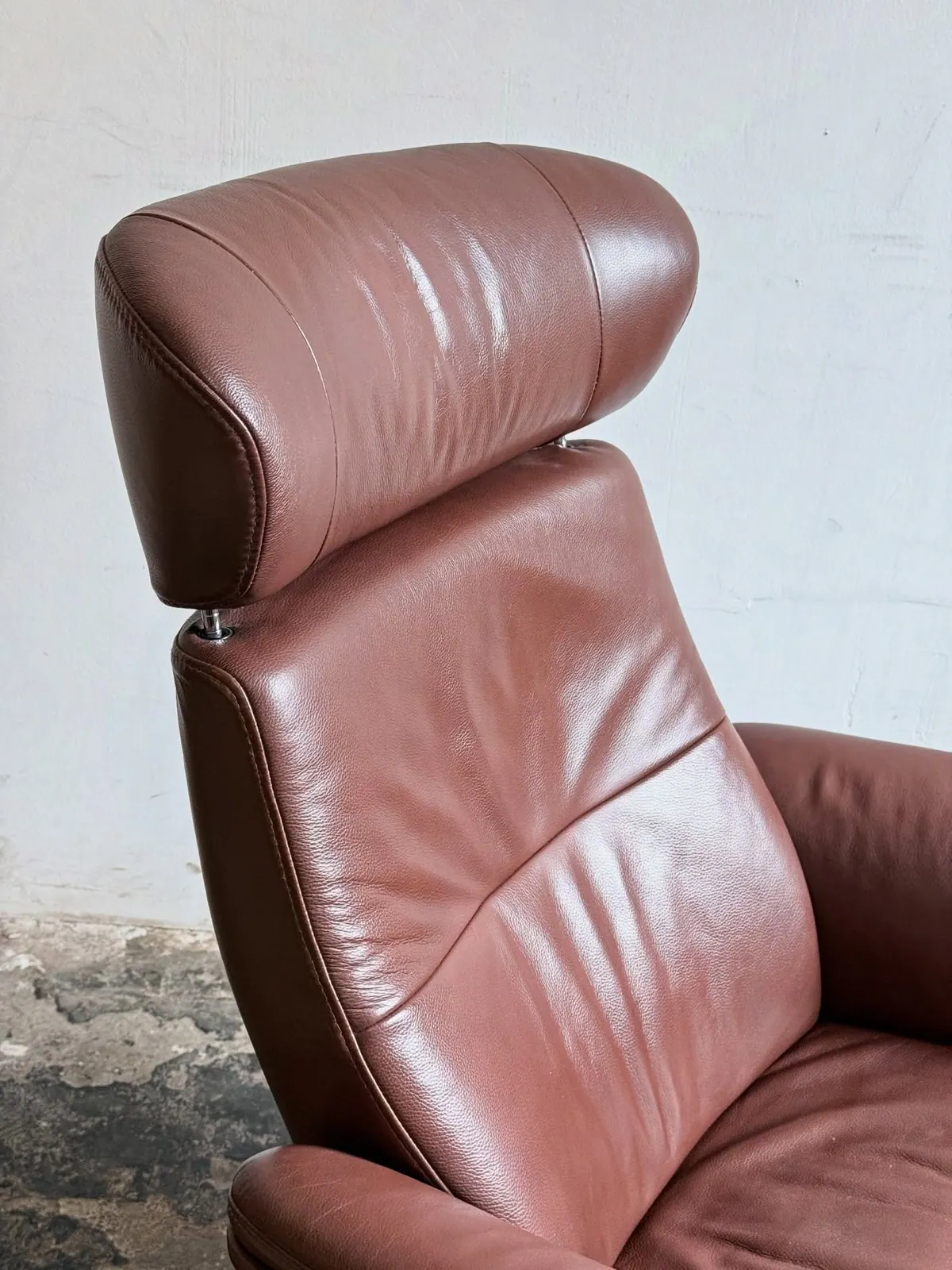 Conform Timeout recliner, brown leather — 5