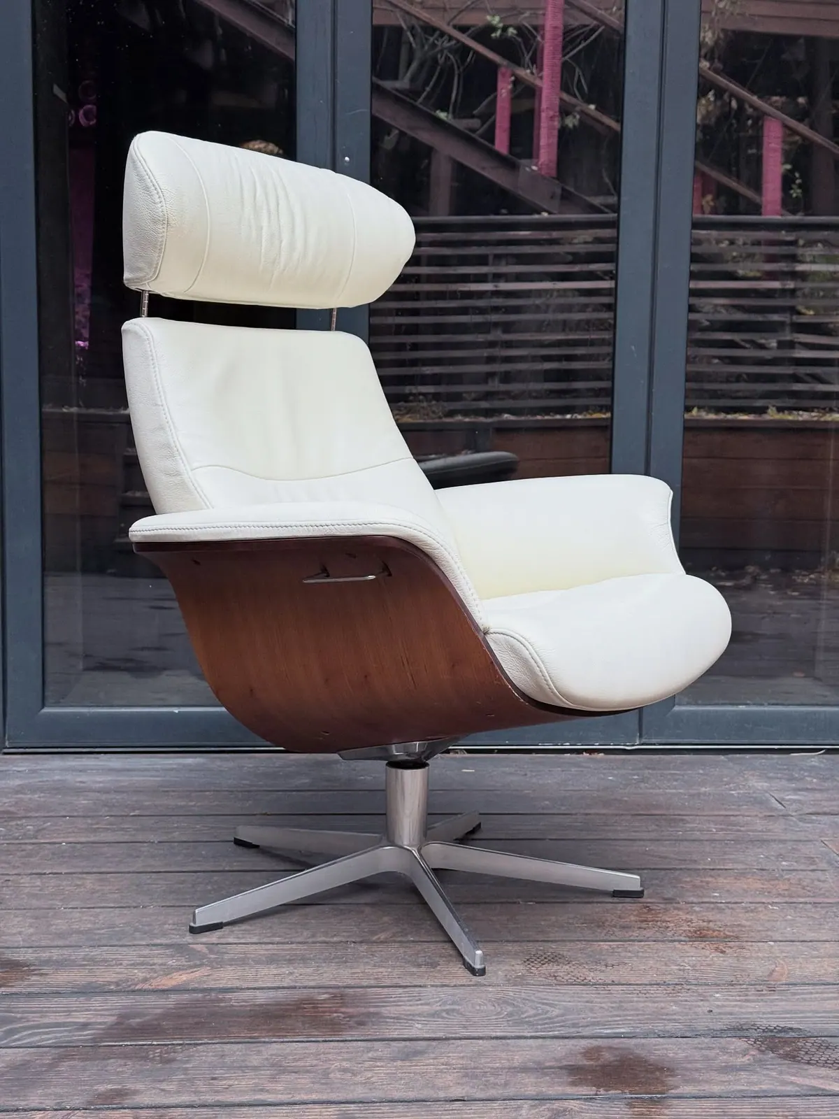 Conform Timeout Relaxsessel, Größe M, cremefarbenes Leder — 2