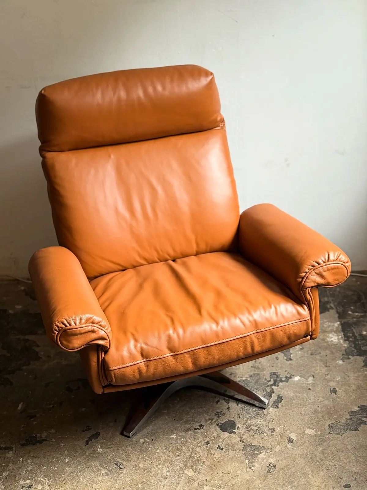De Sede swivel armchair, caramel leather — 7