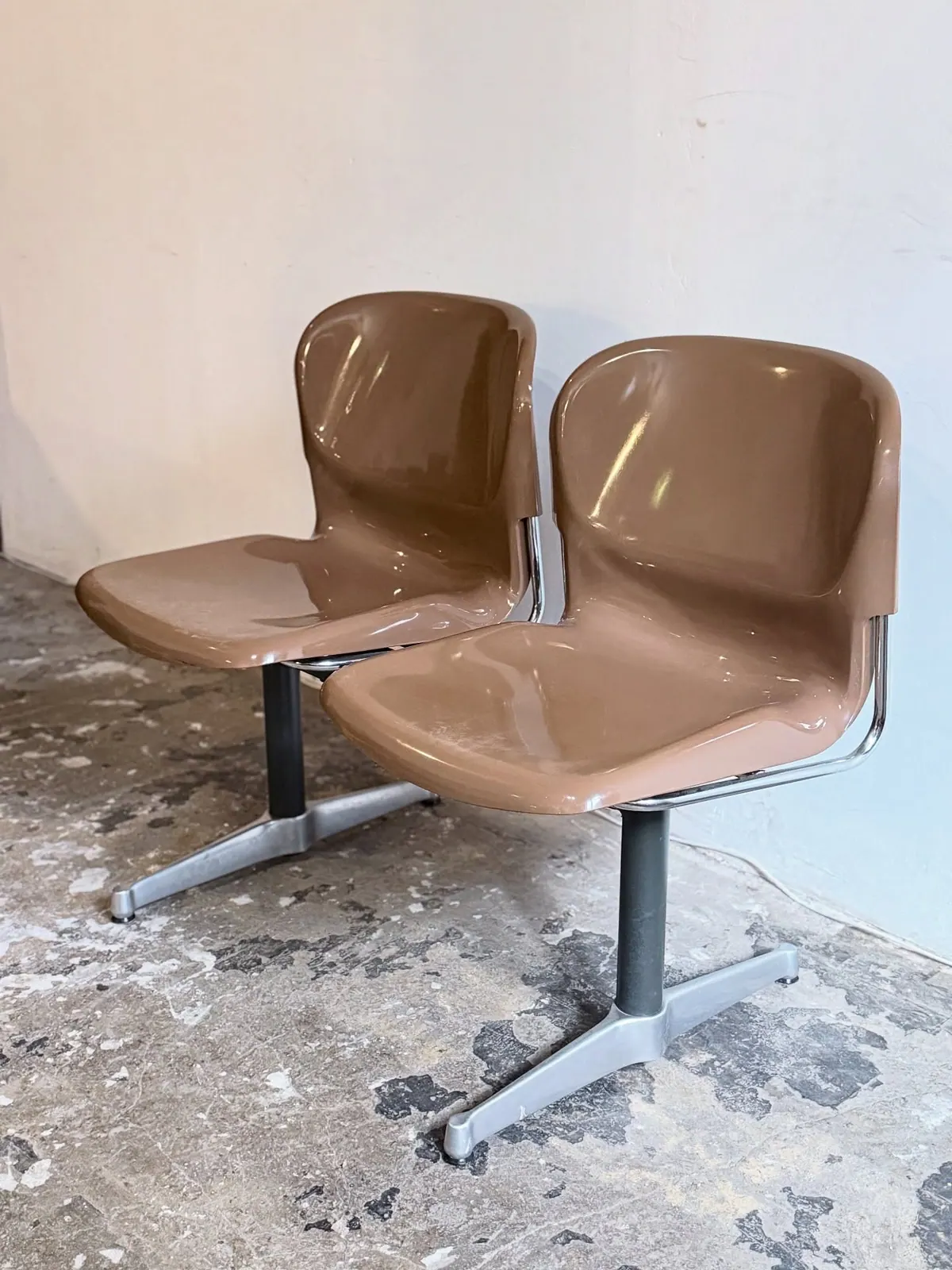 Drabert Space Age two-seat bench, caramel