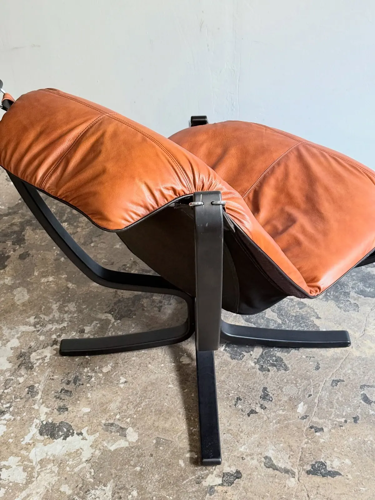 Fauteuil Falcon de Vatne Møbler, cuir miel — 7