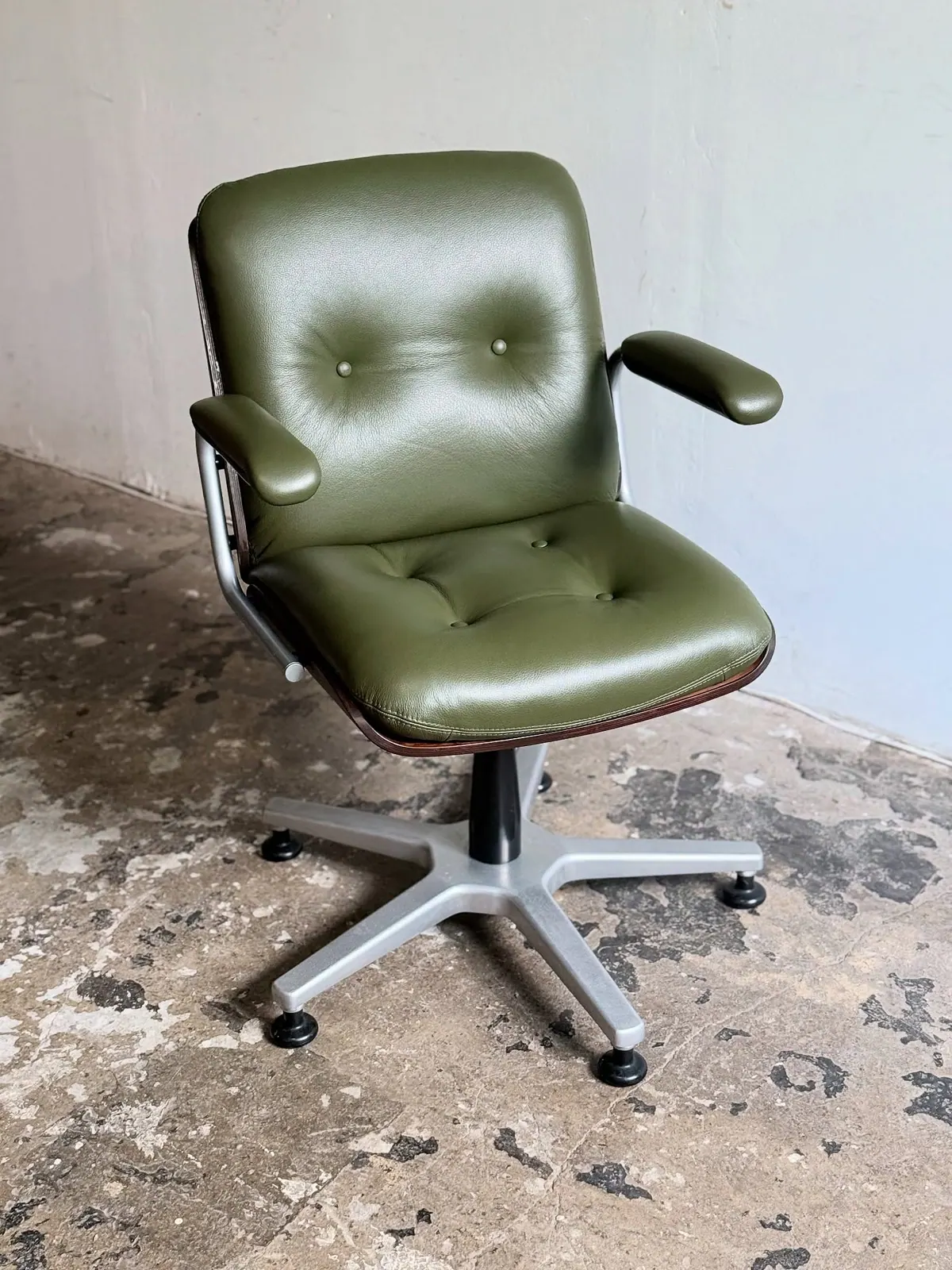 Giroflex Executive Style, cuir vert olive — 5