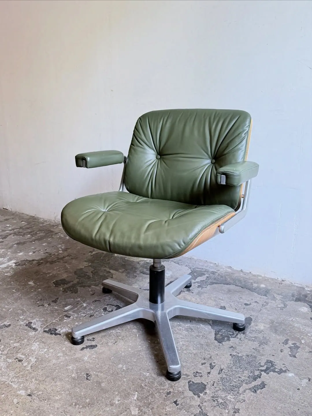 Drehstühle von Giroflex, Design Martin Stoll, Paar — 6