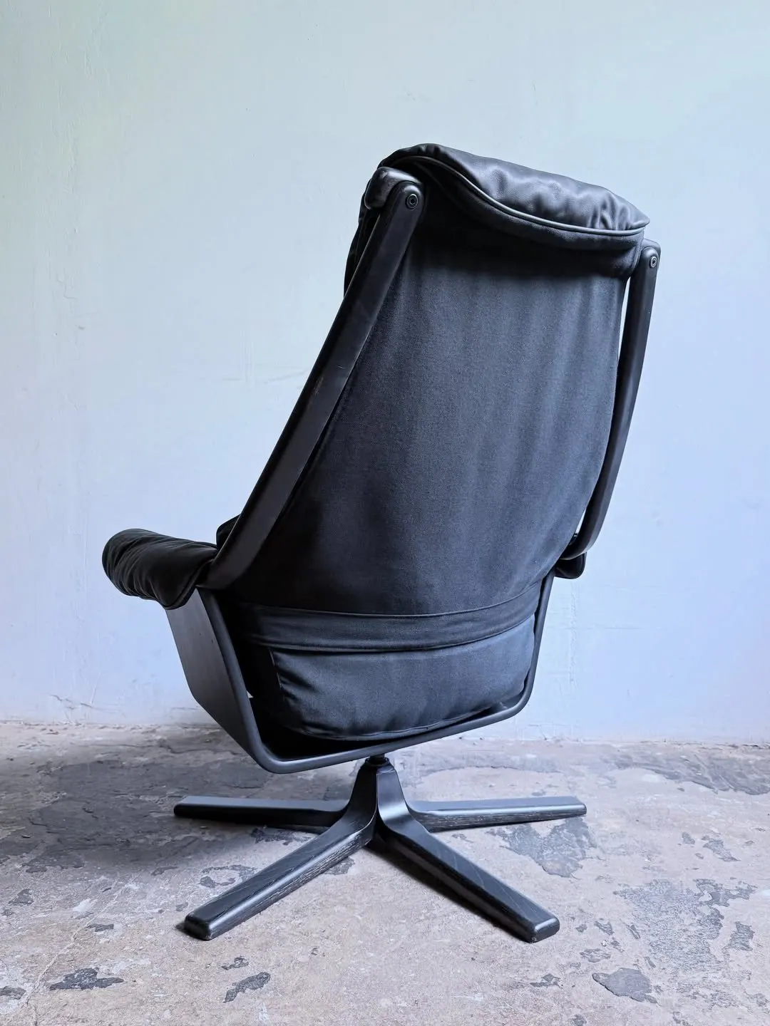 Loungesessel von Göte Möbler, neues Leder — 6