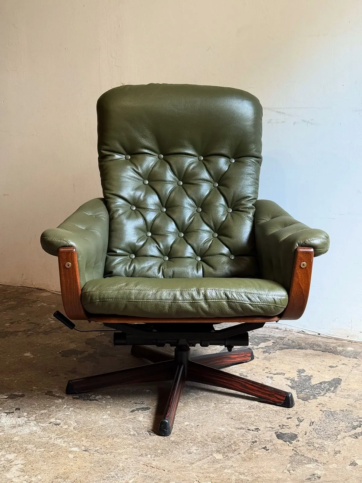 Göte Möbler reclining chair, green leather — 2