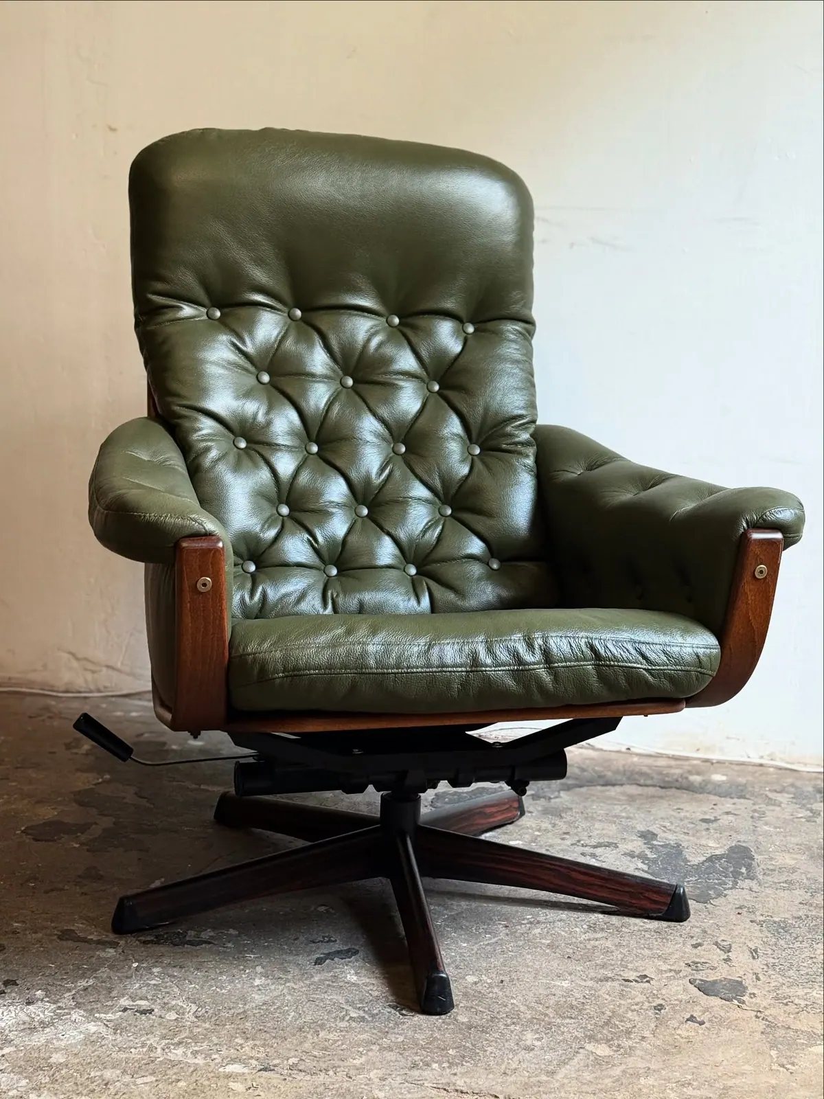 Göte Möbler reclining chair, green leather — 3