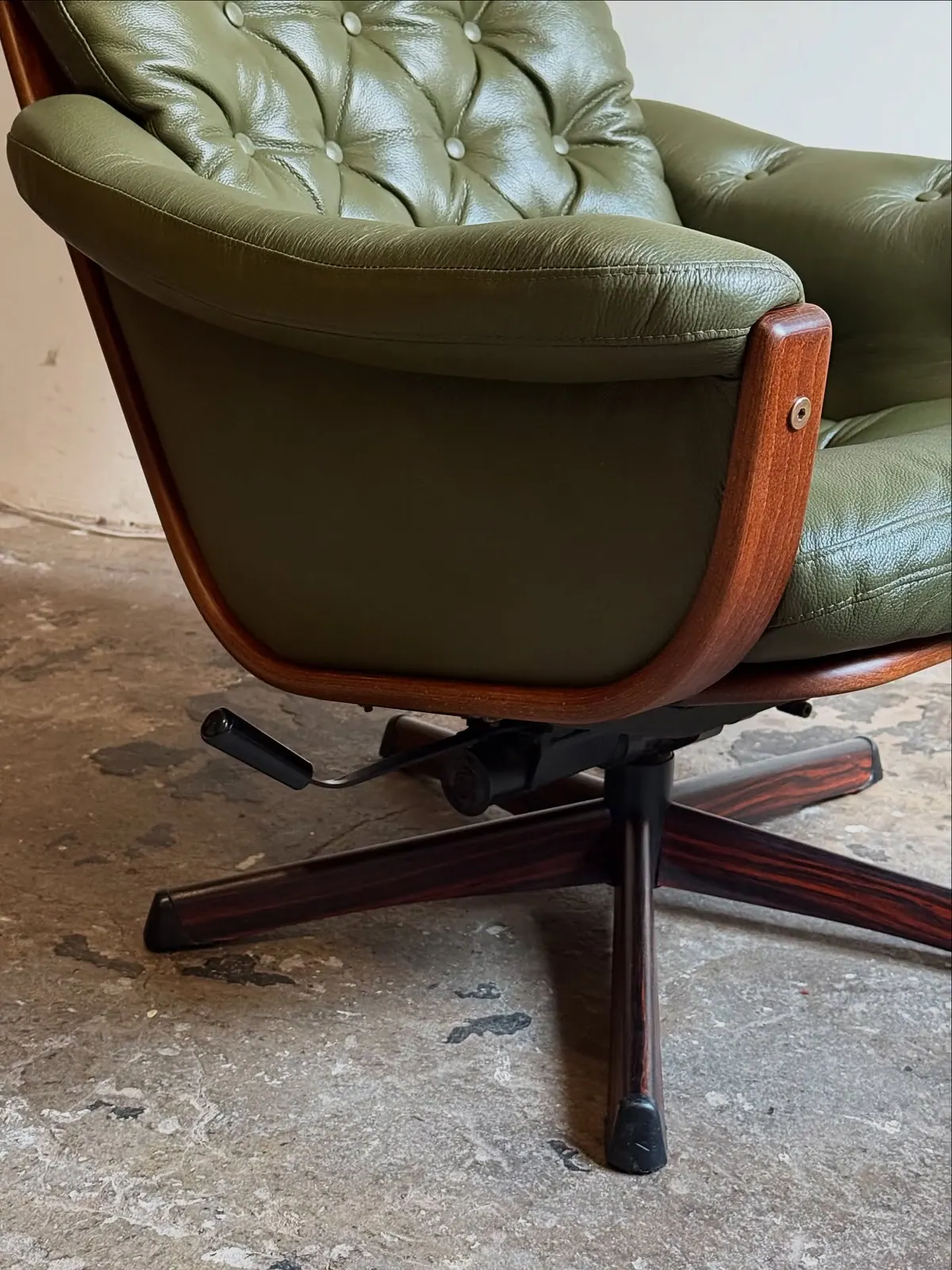 Göte Möbler reclining chair, green leather — 4