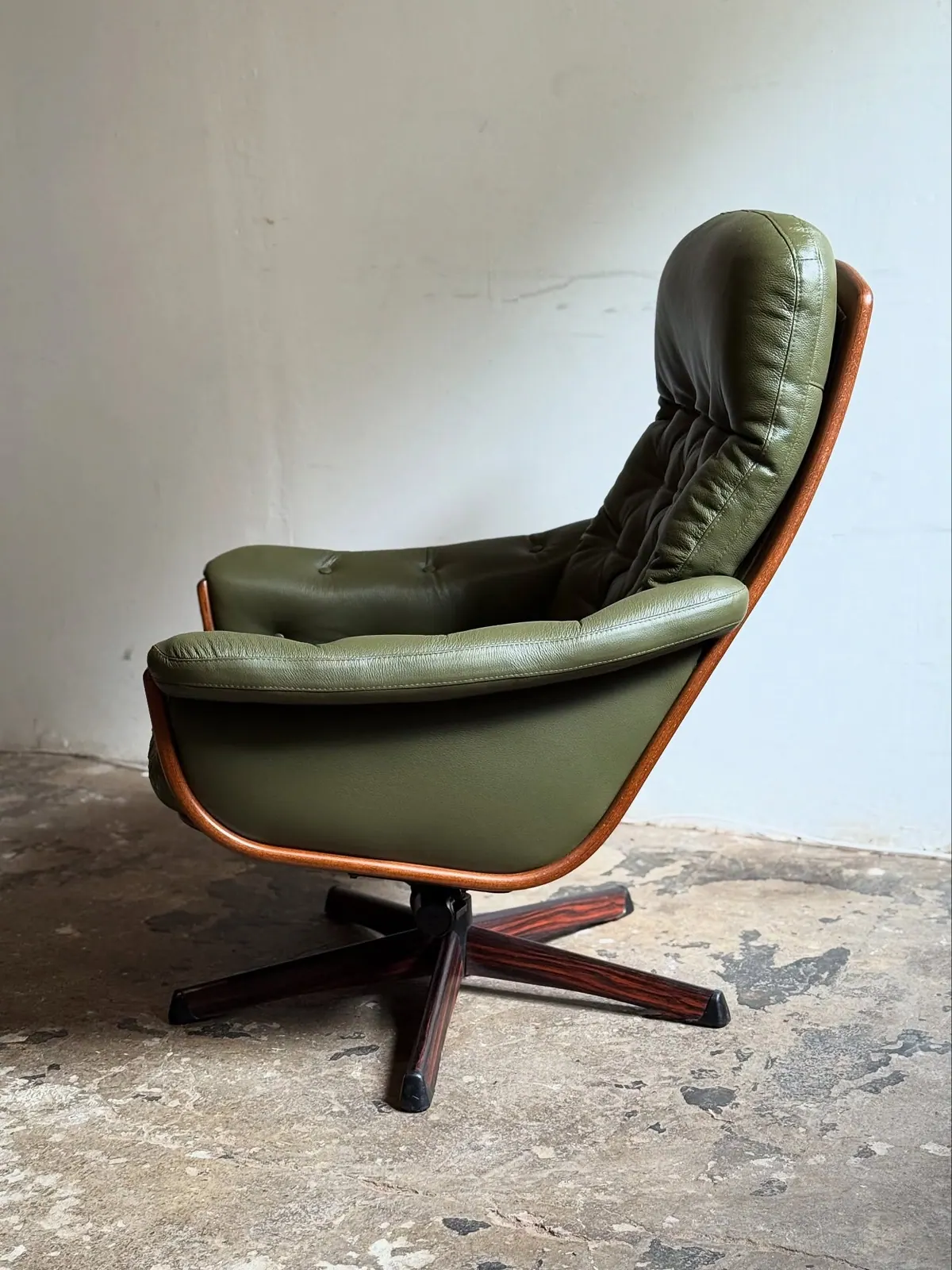 Göte Möbler reclining chair, green leather — 6
