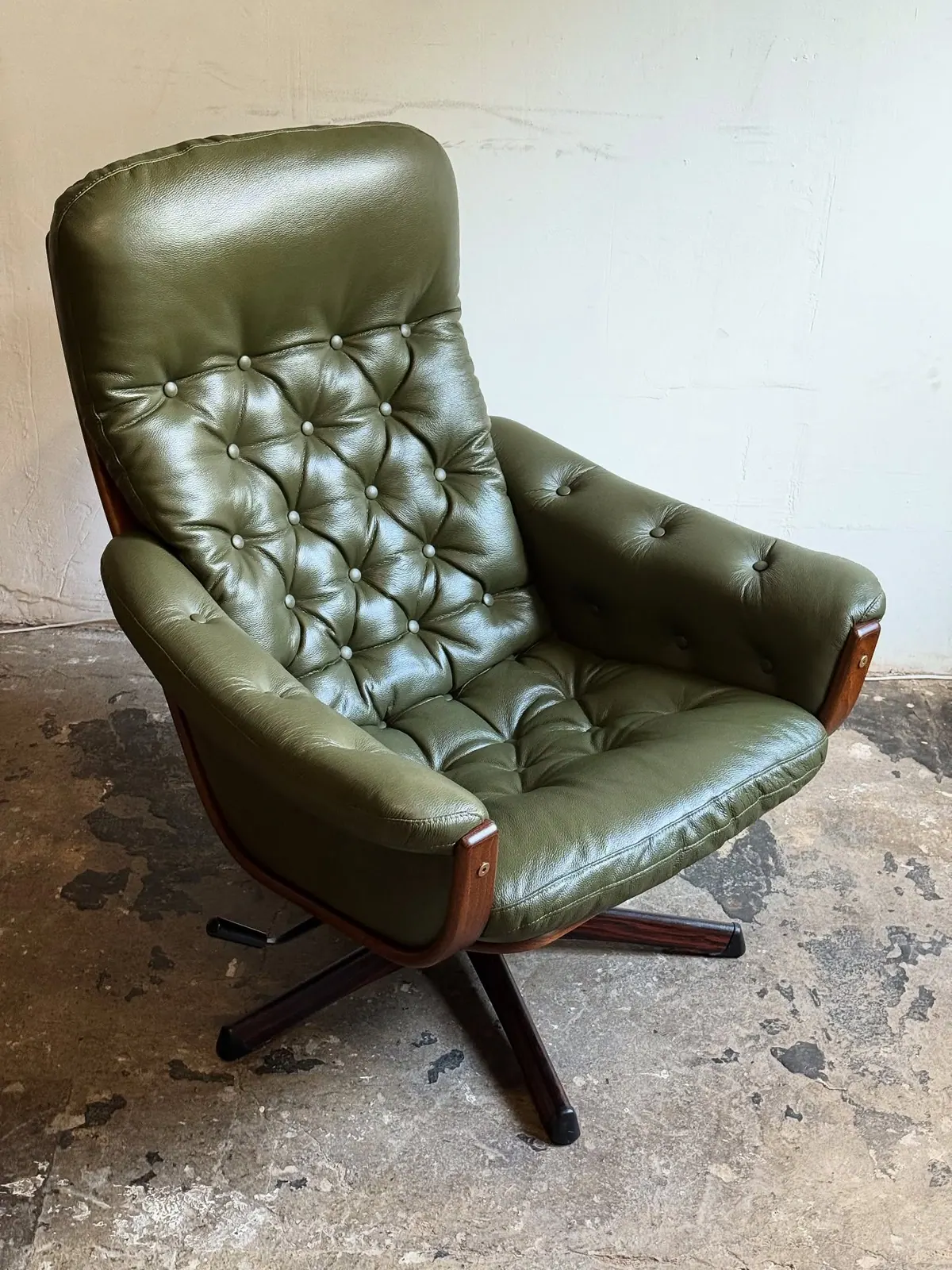 Göte Möbler reclining chair, green leather — 7