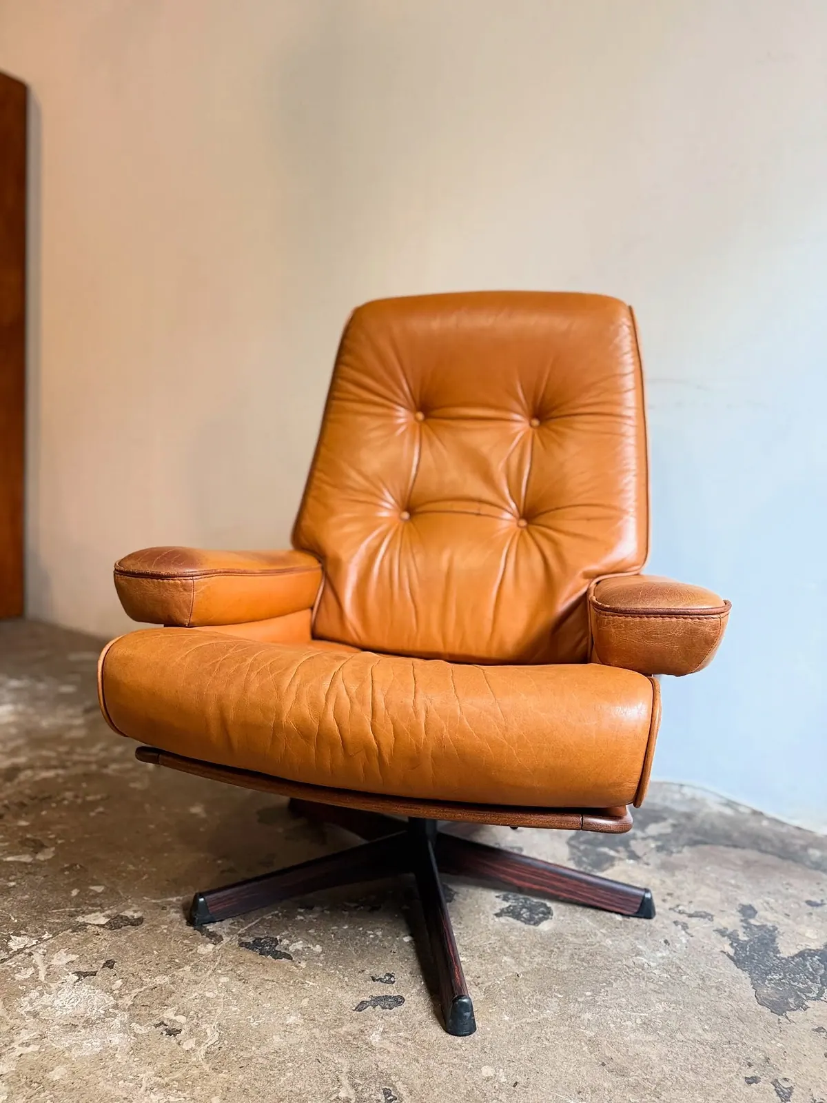 Göte Möbler armchair, caramel-ginger leather