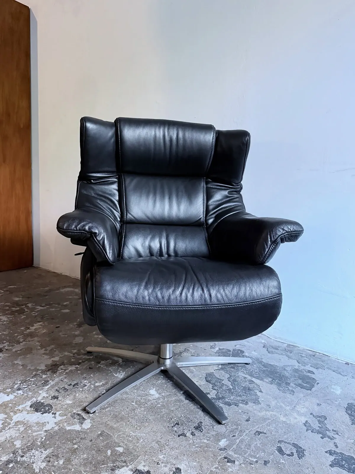 Himolla Relaxsessel, schwarzes Leder — 2