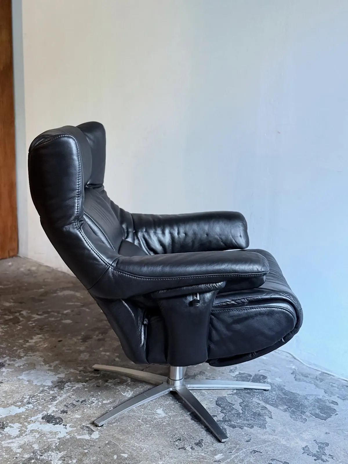 Himolla Relaxsessel, schwarzes Leder — 5