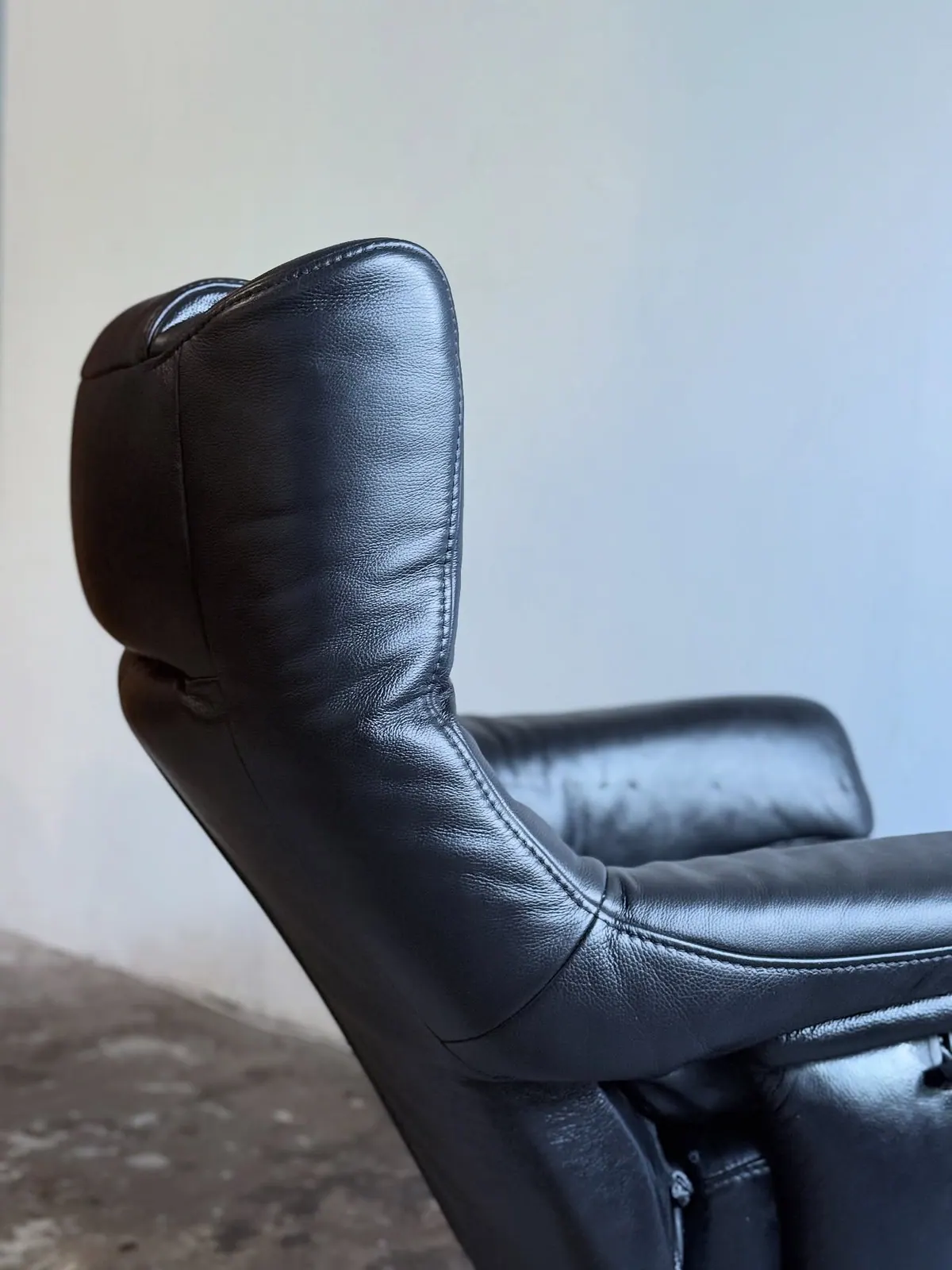 Himolla Relaxsessel, schwarzes Leder — 7