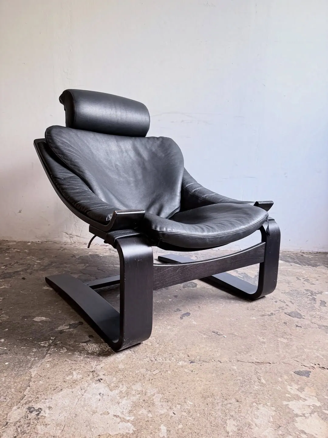 Kroken lounge chair, black leather