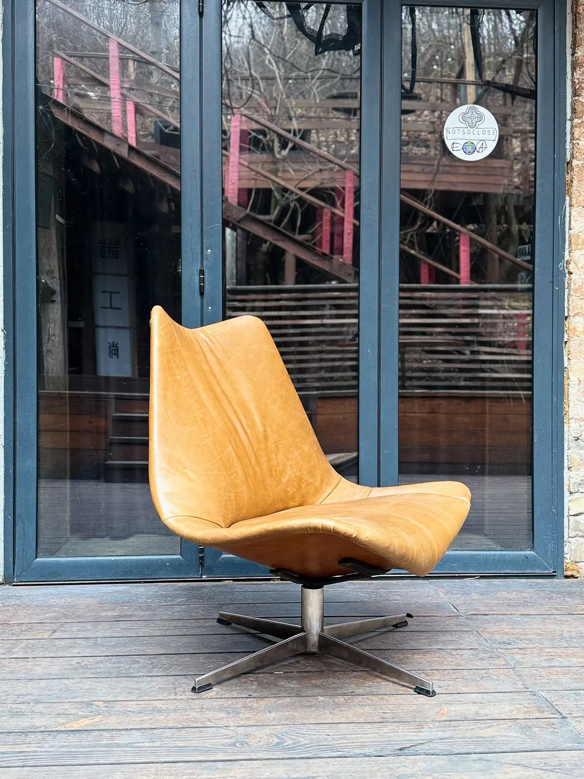 Montréal '67 Pavilion Chair, cuir caramel — 9