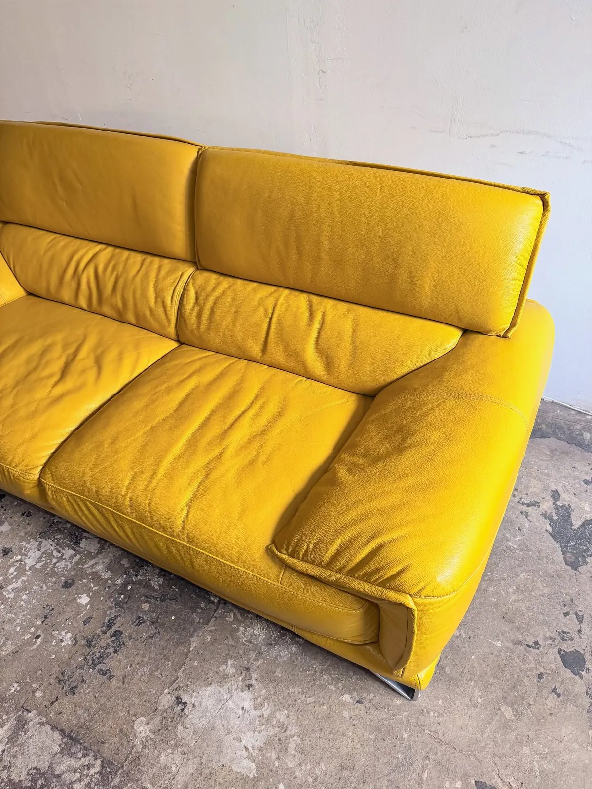 MUSE three-seater sofa, lemon leather