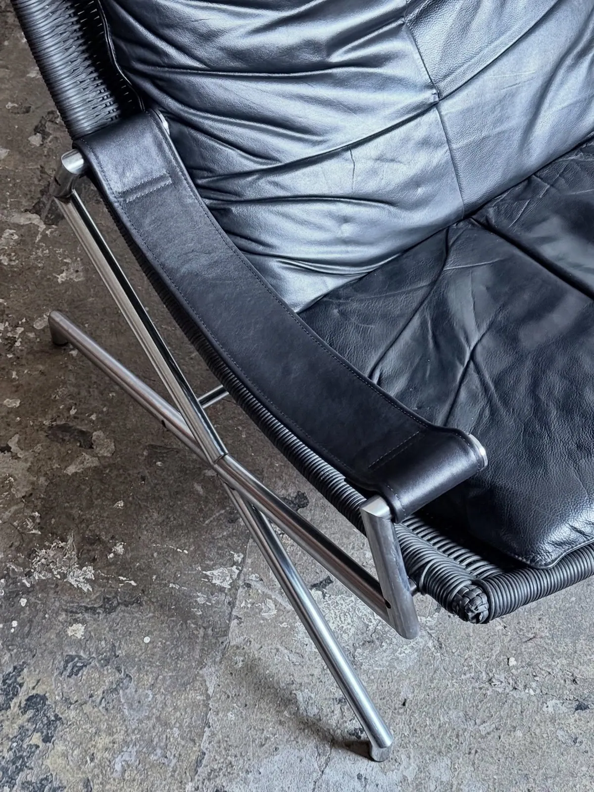 DES2021 sling lounge chair by Gerard van den Berg — 2