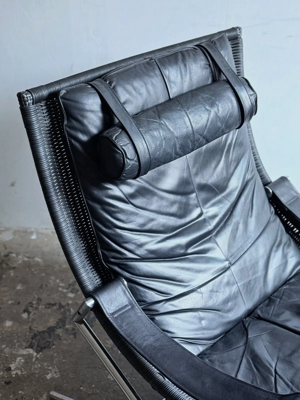 DES2021 sling lounge chair by Gerard van den Berg — 3