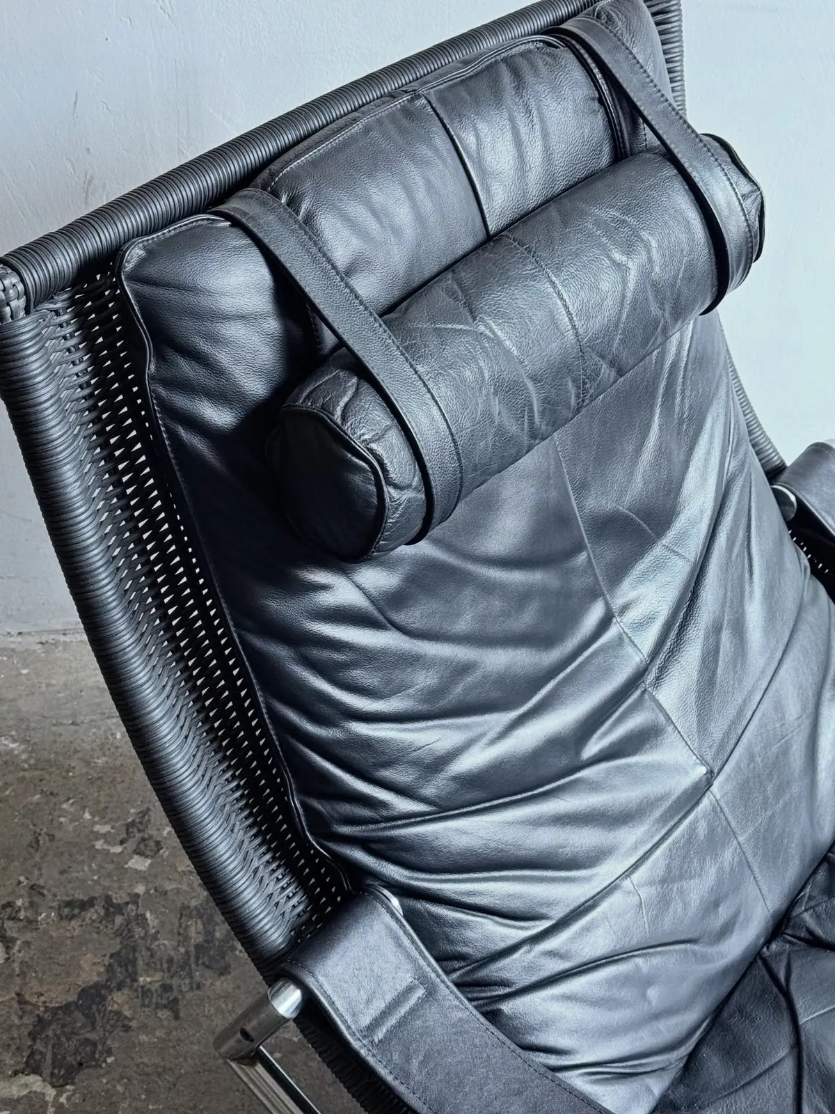 DES2021 sling lounge chair by Gerard van den Berg — 4