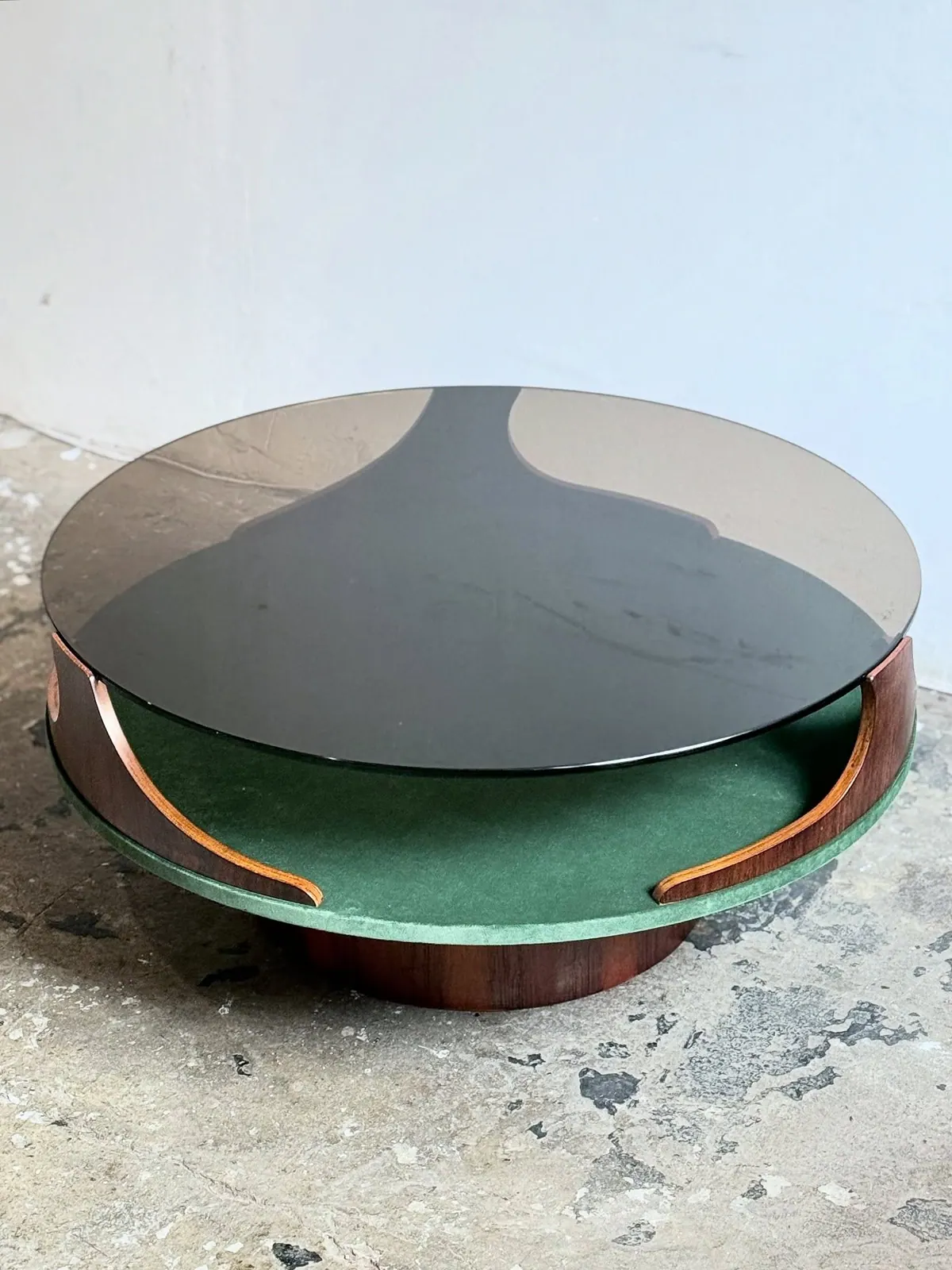 Space Age coffee table with green velvet shelf — 2