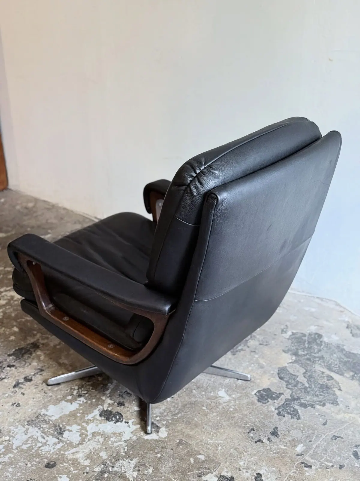 Strässle swivel armchair, black leather and walnut — 6